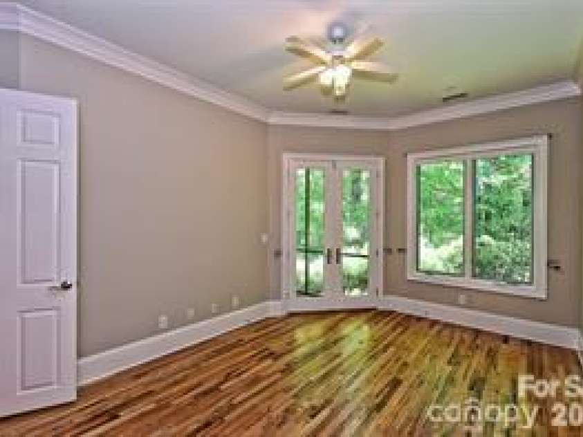 8680 Hills Dell Drive, Concord, NC 28027.  MLS# CAR4409457, YatesRealty ID 43050. 