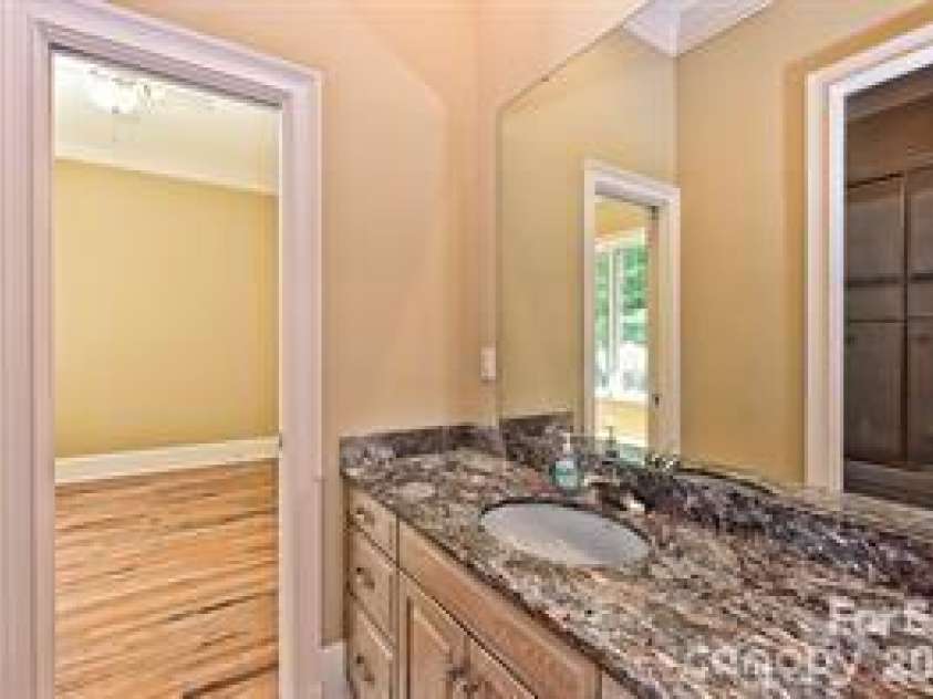 8680 Hills Dell Drive, Concord, NC 28027.  MLS# CAR4409457, YatesRealty ID 43050. 