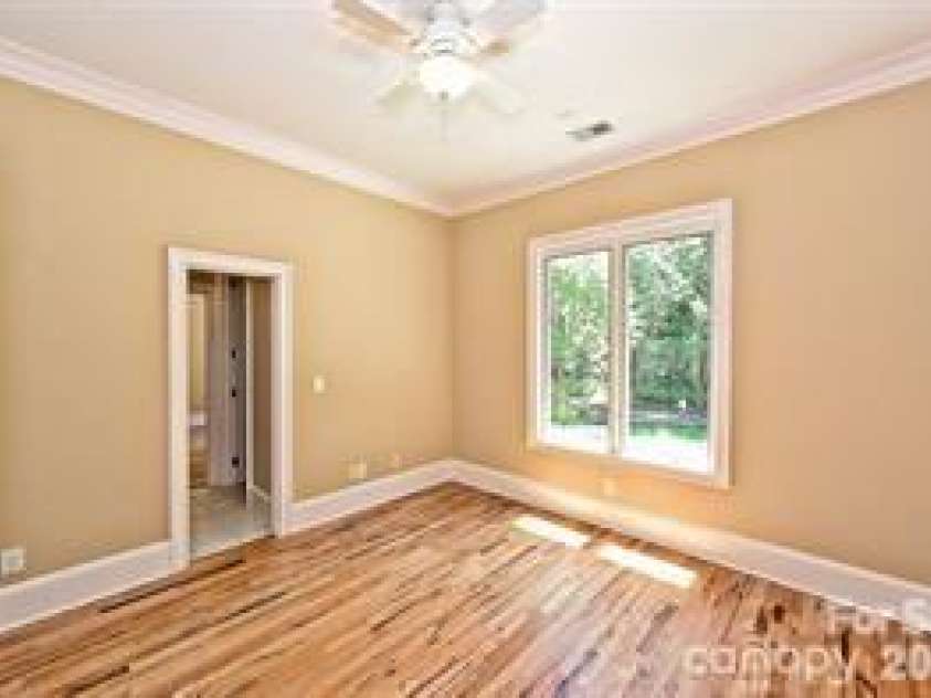 8680 Hills Dell Drive, Concord, NC 28027.  MLS# CAR4409457, YatesRealty ID 43050. 