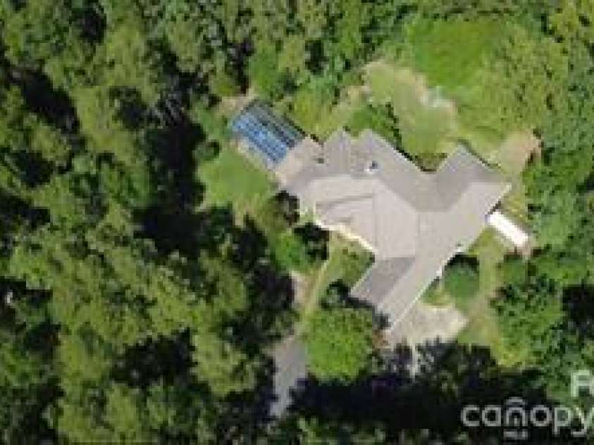 8680 Hills Dell Drive, Concord, NC 28027.  MLS# CAR4409457, YatesRealty ID 43050. 