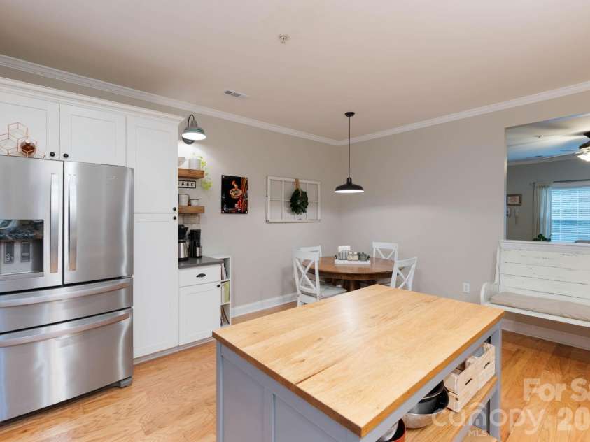 21622 Aftonshire Drive, Cornelius, NC 28031.  MLS# CAR4410246, YatesRealty ID 43052. Kitchen