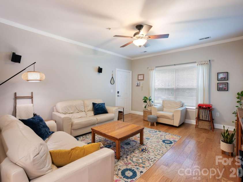 21622 Aftonshire Drive, Cornelius, NC 28031.  MLS# CAR4410246, YatesRealty ID 43052. Living Room