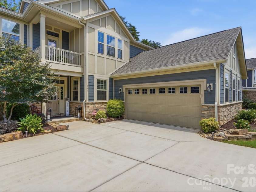 561 Sandbar Point, Clover, SC 29710.  MLS# CAR4412646, YatesRealty ID 43053. 
