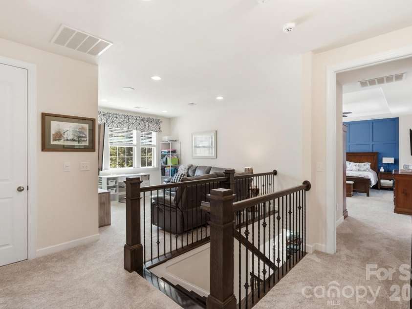 561 Sandbar Point, Clover, SC 29710.  MLS# CAR4412646, YatesRealty ID 43053. 