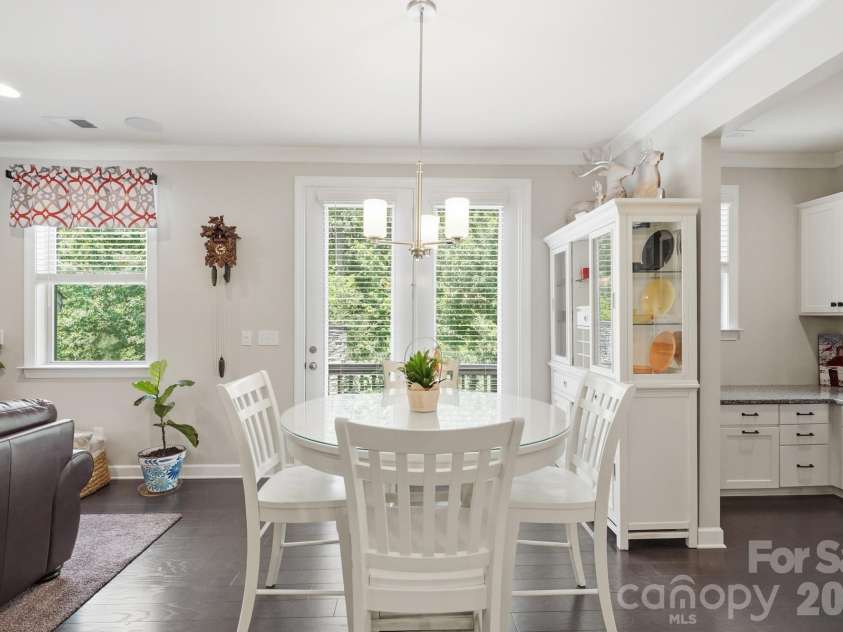 561 Sandbar Point, Clover, SC 29710.  MLS# CAR4412646, YatesRealty ID 43053. Breakfast Area