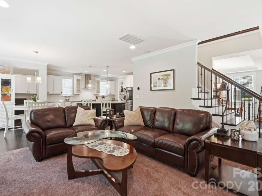 561 Sandbar Point, Clover, SC 29710.  MLS# CAR4412646, YatesRealty ID 43053. Family Room