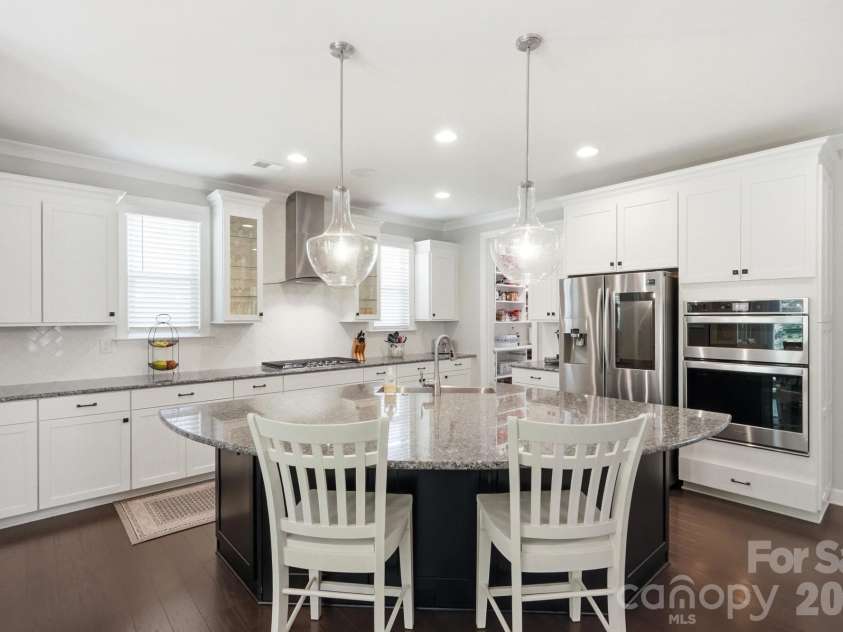561 Sandbar Point, Clover, SC 29710.  MLS# CAR4412646, YatesRealty ID 43053. Kitchen