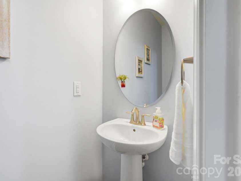 561 Sandbar Point, Clover, SC 29710.  MLS# CAR4412646, YatesRealty ID 43053. Powder Room