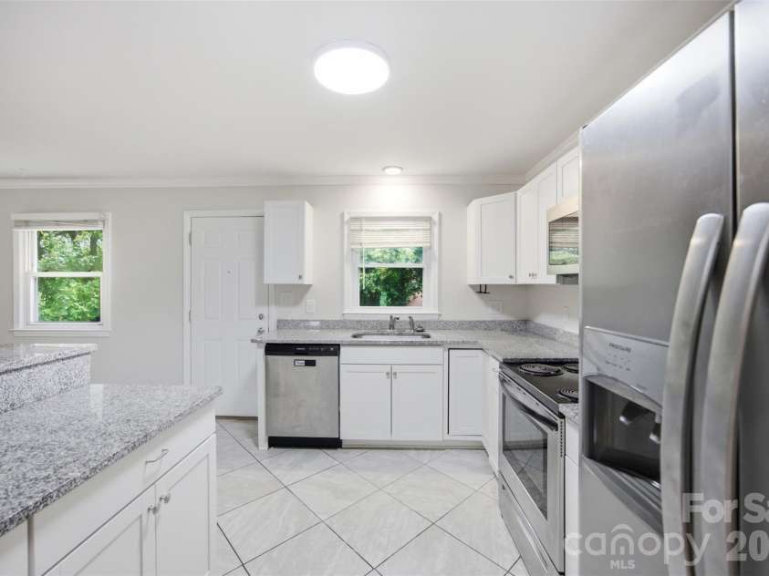 601 Groves Street, Kings Mountain, NC 28086.  MLS# CAR4407825, YatesRealty ID 43055. 