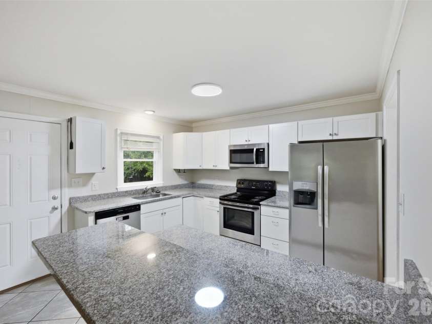601 Groves Street, Kings Mountain, NC 28086.  MLS# CAR4407825, YatesRealty ID 43055. 