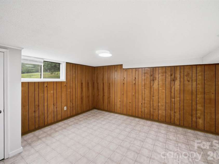 601 Groves Street, Kings Mountain, NC 28086.  MLS# CAR4407825, YatesRealty ID 43055. 