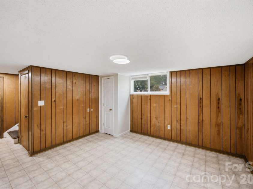 601 Groves Street, Kings Mountain, NC 28086.  MLS# CAR4407825, YatesRealty ID 43055. 