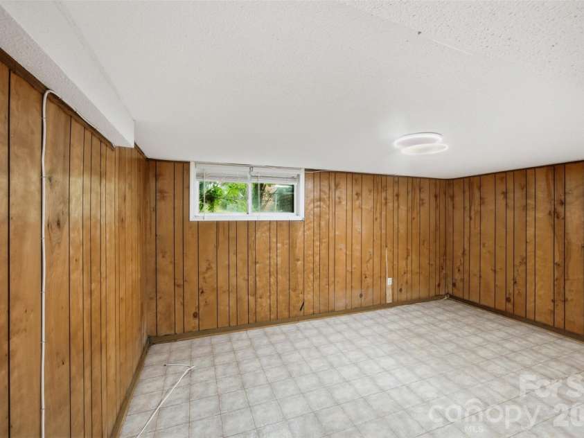 601 Groves Street, Kings Mountain, NC 28086.  MLS# CAR4407825, YatesRealty ID 43055. 