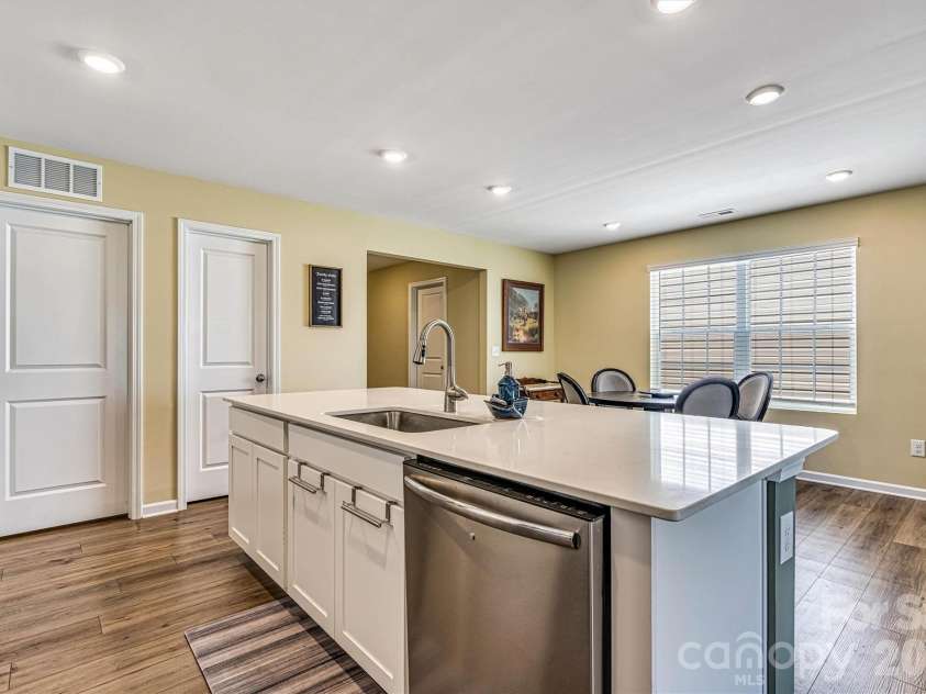 2913 Legacy Ridge Lane, Catawba, NC 28609.  MLS# CAR4412209, YatesRealty ID 43056. 
