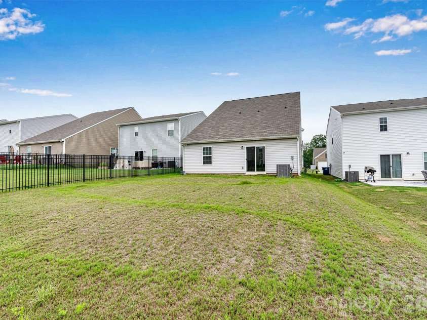 2913 Legacy Ridge Lane, Catawba, NC 28609.  MLS# CAR4412209, YatesRealty ID 43056. 