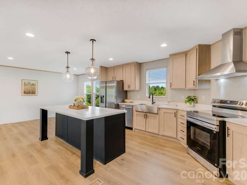 817 Jupiter Road, Weaverville, NC 28787.  MLS# CAR4381819, YatesRealty ID 43057. 