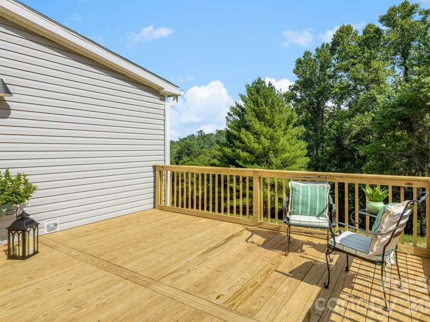 817 Jupiter Road, Weaverville, NC 28787.  MLS# CAR4381819, YatesRealty ID 43057. 