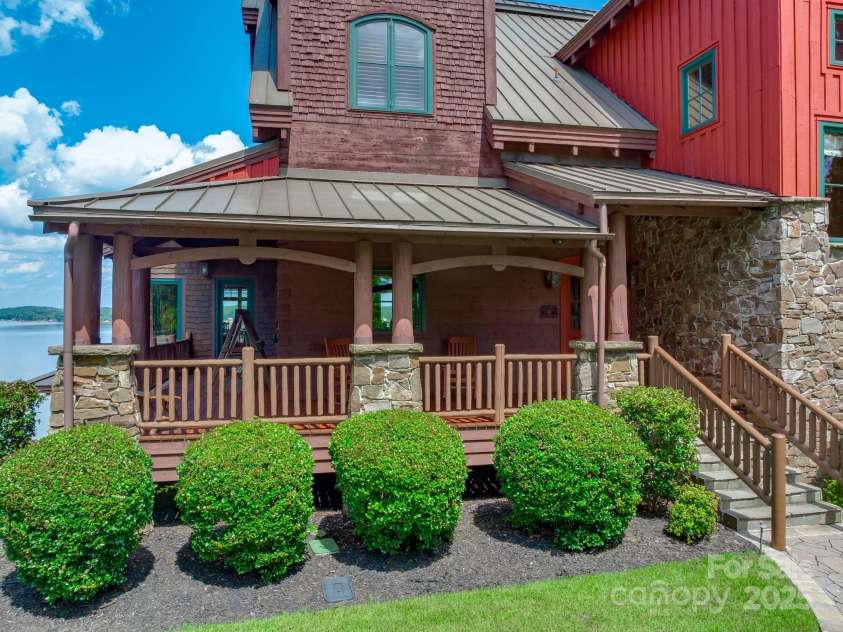 197 Smooth Rock Point, Ridgeway, SC 29130.  MLS# CAR4302781, YatesRealty ID 4306. 