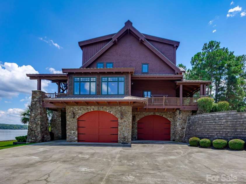 197 Smooth Rock Point, Ridgeway, SC 29130.  MLS# CAR4302781, YatesRealty ID 4306. 