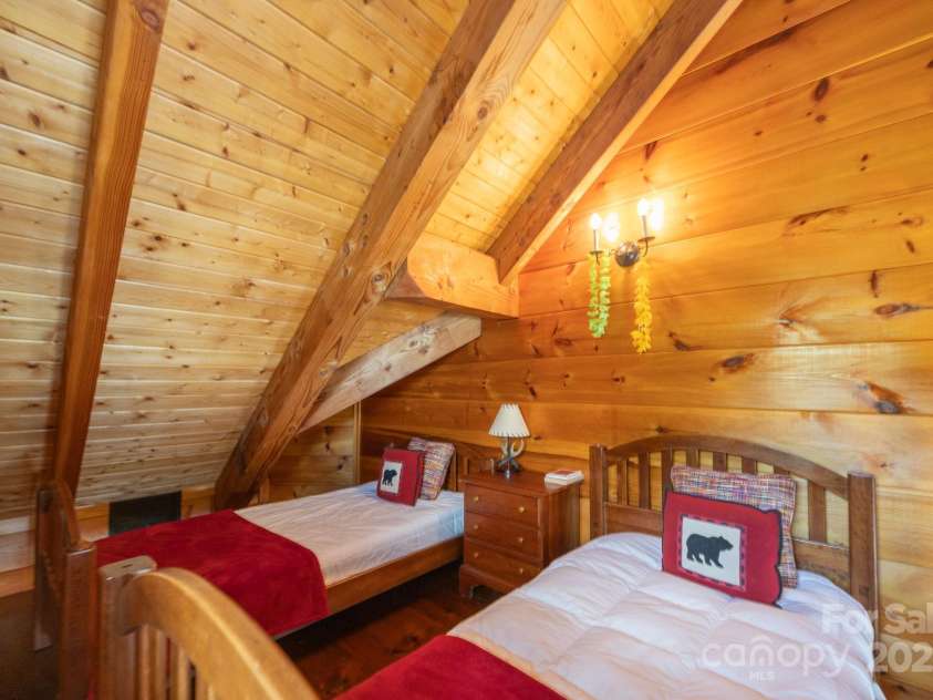 197 Smooth Rock Point, Ridgeway, SC 29130.  MLS# CAR4302781, YatesRealty ID 4306. 