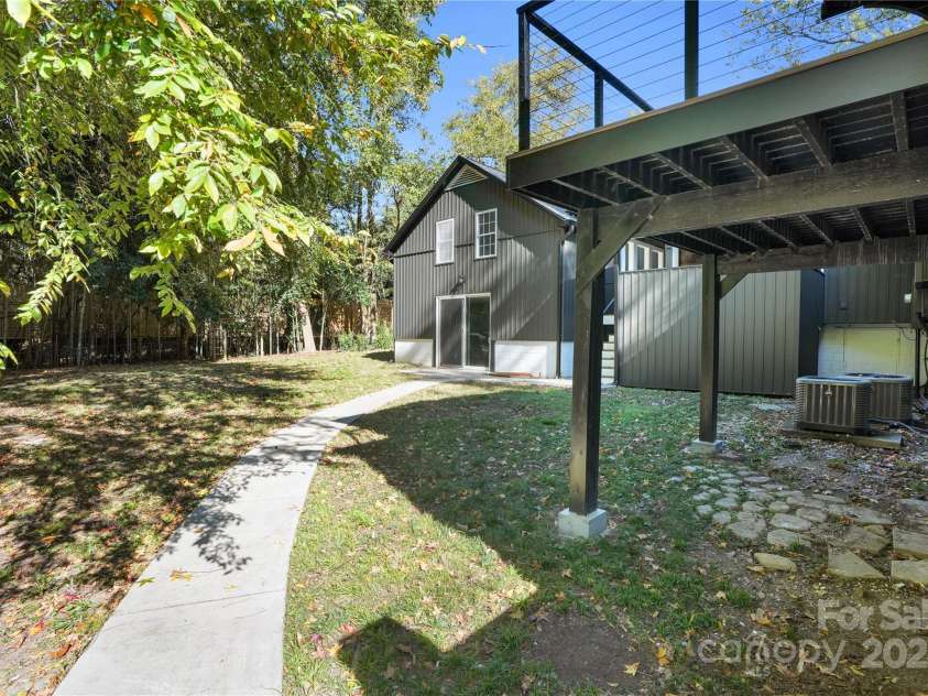 3301 Archdale Drive, Charlotte, NC 28210.  MLS# CAR4328724, YatesRealty ID 4306. 