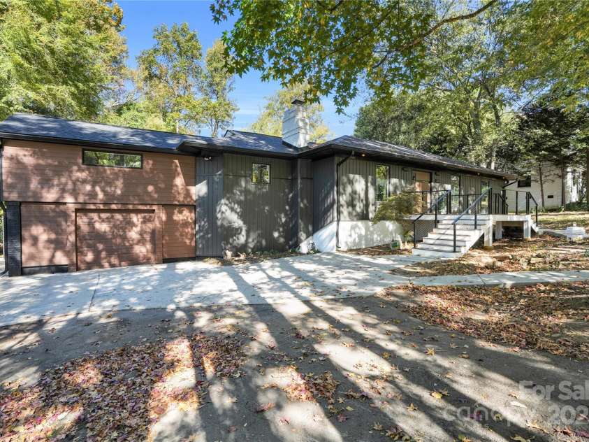 3301 Archdale Drive, Charlotte, NC 28210.  MLS# CAR4328724, YatesRealty ID 4306. 