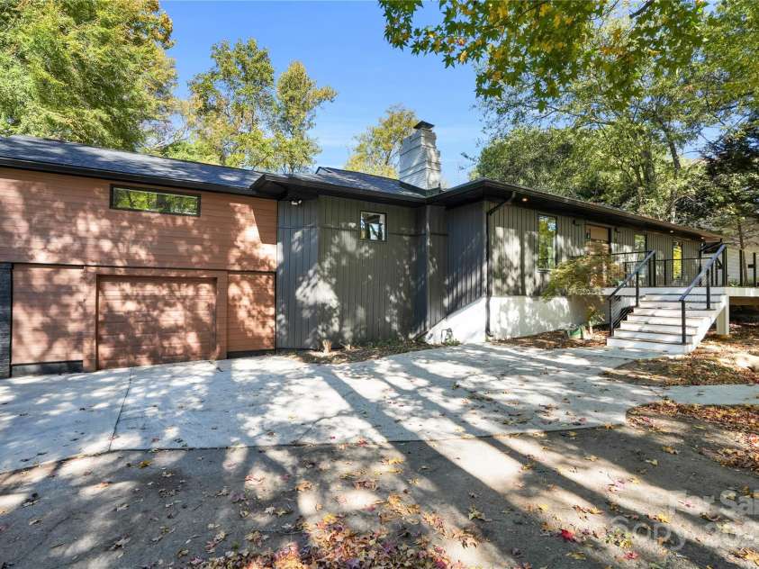 3301 Archdale Drive, Charlotte, NC 28210.  MLS# CAR4328724, YatesRealty ID 4306. 