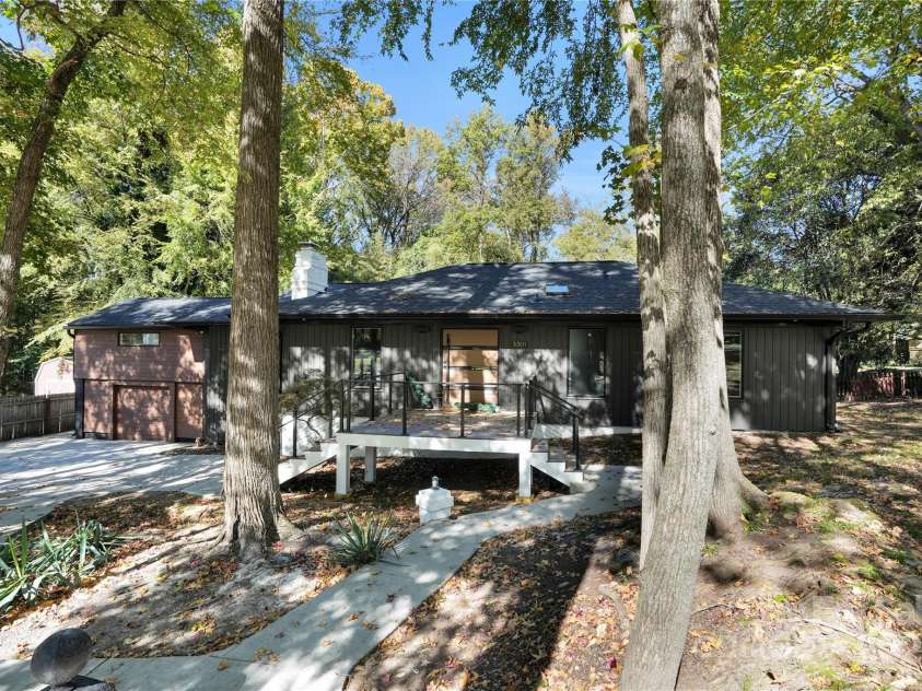 3301 Archdale Drive, Charlotte, NC 28210.  MLS# CAR4328724, YatesRealty ID 4306. 