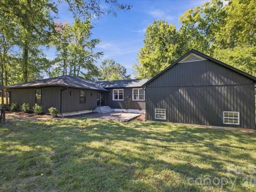 3301 Archdale Drive, Charlotte, NC 28210.  MLS# CAR4429085, YatesRealty ID 4306. 