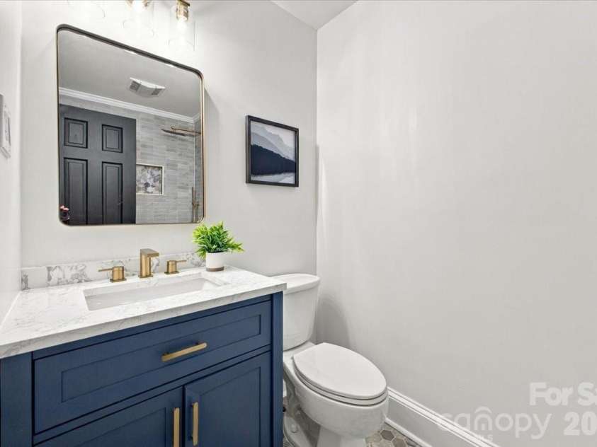 3301 Archdale Drive, Charlotte, NC 28210.  MLS# CAR4429085, YatesRealty ID 4306. Bathroom 3 located in hall