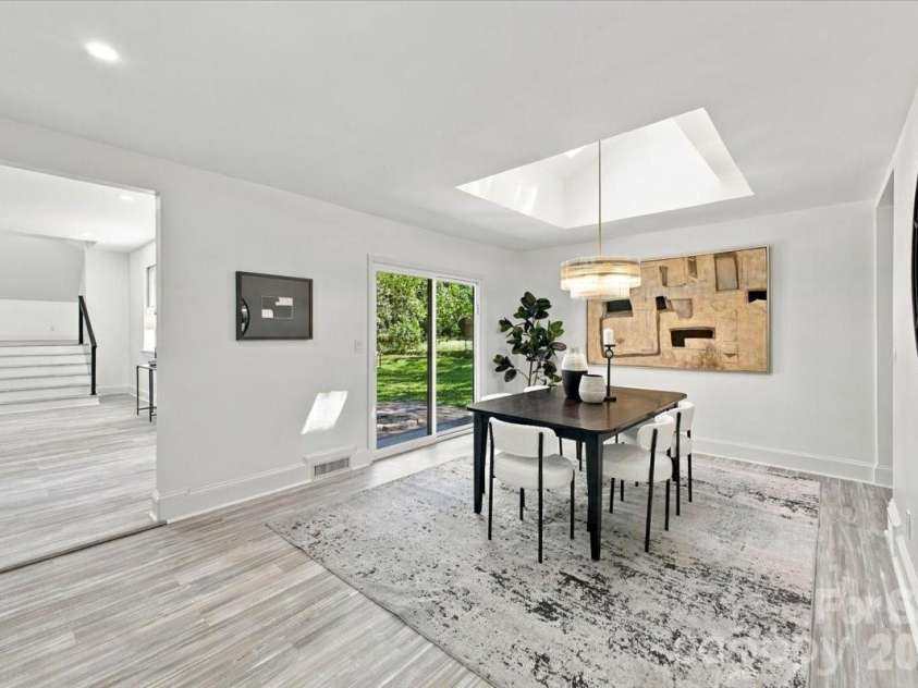 3301 Archdale Drive, Charlotte, NC 28210.  MLS# CAR4429085, YatesRealty ID 4306. Dining room
