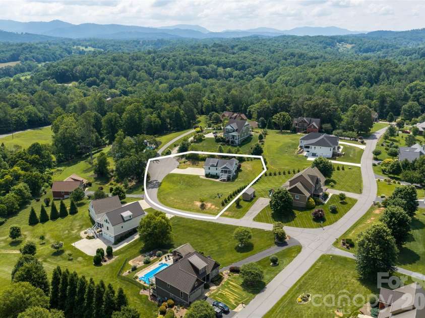 11 Ibbie Roberts Road, Alexander, NC 28701.  MLS# CAR4396356, YatesRealty ID 43060. 