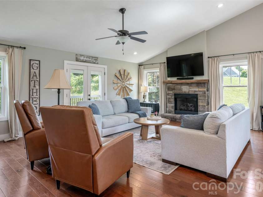 11 Ibbie Roberts Road, Alexander, NC 28701.  MLS# CAR4396356, YatesRealty ID 43060. 