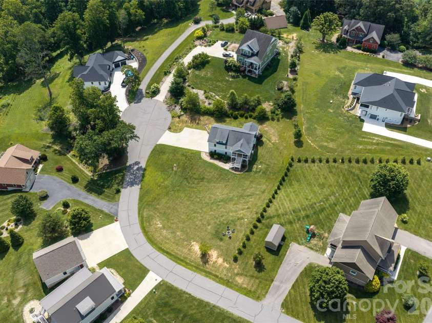 11 Ibbie Roberts Road, Alexander, NC 28701.  MLS# CAR4396356, YatesRealty ID 43060. 