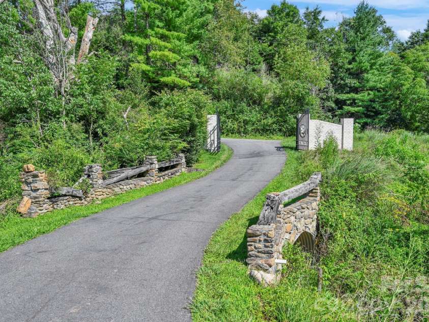 170 Bull Creek Road, Mars Hill, NC 28754.  MLS# CAR4410836, YatesRealty ID 43062. 