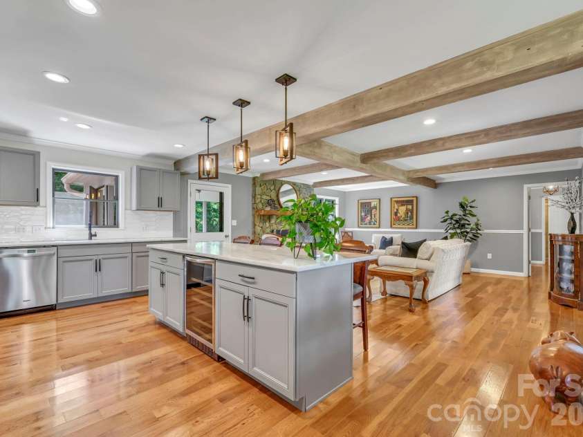 170 Bull Creek Road, Mars Hill, NC 28754.  MLS# CAR4410836, YatesRealty ID 43062. 
