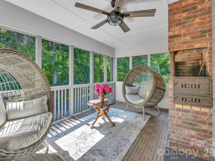 170 Bull Creek Road, Mars Hill, NC 28754.  MLS# CAR4410836, YatesRealty ID 43062. 