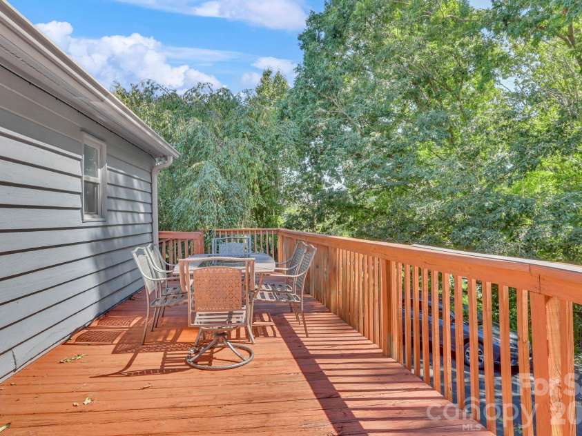 170 Bull Creek Road, Mars Hill, NC 28754.  MLS# CAR4410836, YatesRealty ID 43062. 