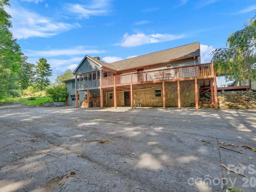 170 Bull Creek Road, Mars Hill, NC 28754.  MLS# CAR4410836, YatesRealty ID 43062. 