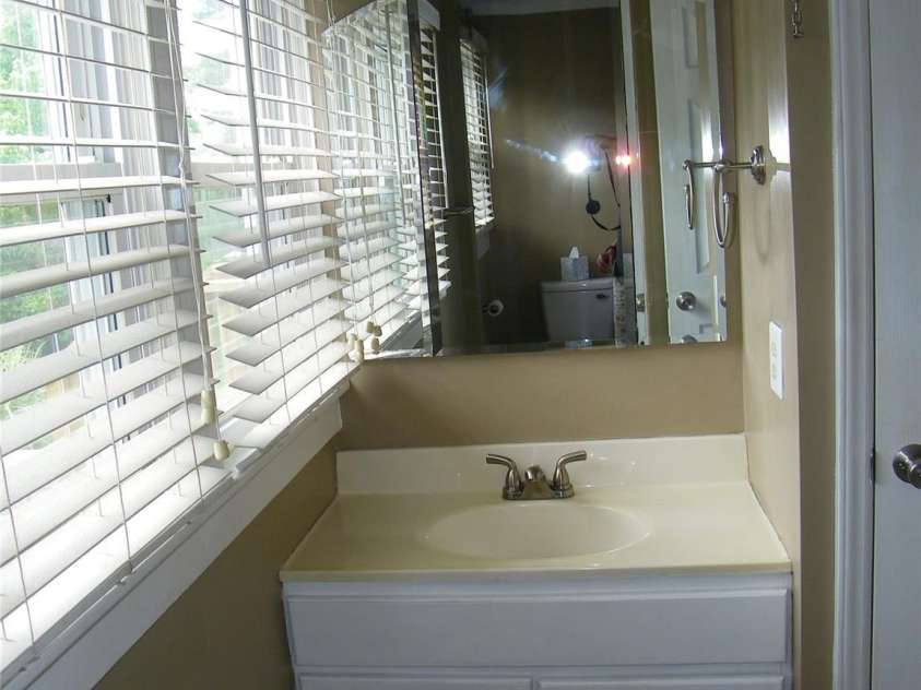 517 Rowan Mills Road, Salisbury, NC 28147.  MLS# CAR4406394, YatesRealty ID 43064. 