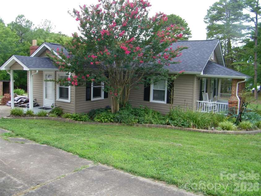 517 Rowan Mills Road, Salisbury, NC 28147.  MLS# CAR4406394, YatesRealty ID 43064. 