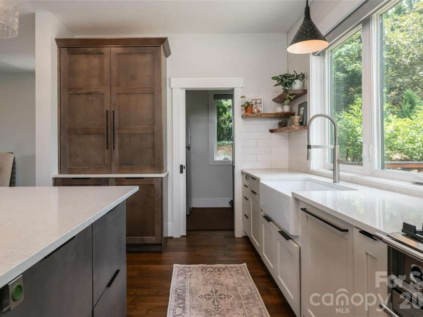 322 Windswept Drive, Asheville, NC 28801.  MLS# CAR4408960, YatesRealty ID 43065. 
