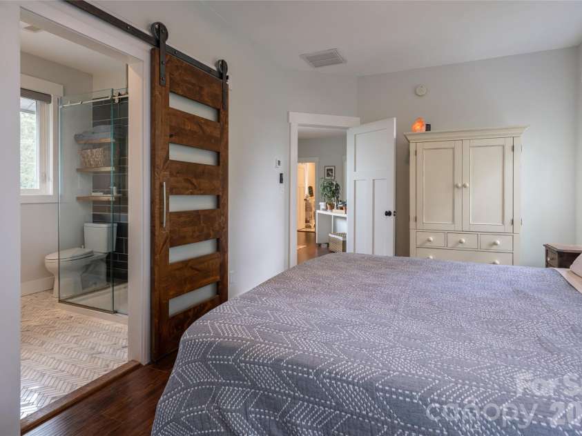 322 Windswept Drive, Asheville, NC 28801.  MLS# CAR4408960, YatesRealty ID 43065. 