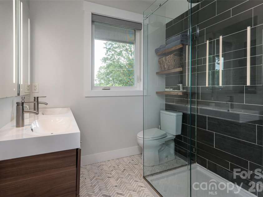 322 Windswept Drive, Asheville, NC 28801.  MLS# CAR4408960, YatesRealty ID 43065. 