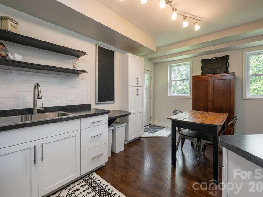 322 Windswept Drive, Asheville, NC 28801.  MLS# CAR4408960, YatesRealty ID 43065. 