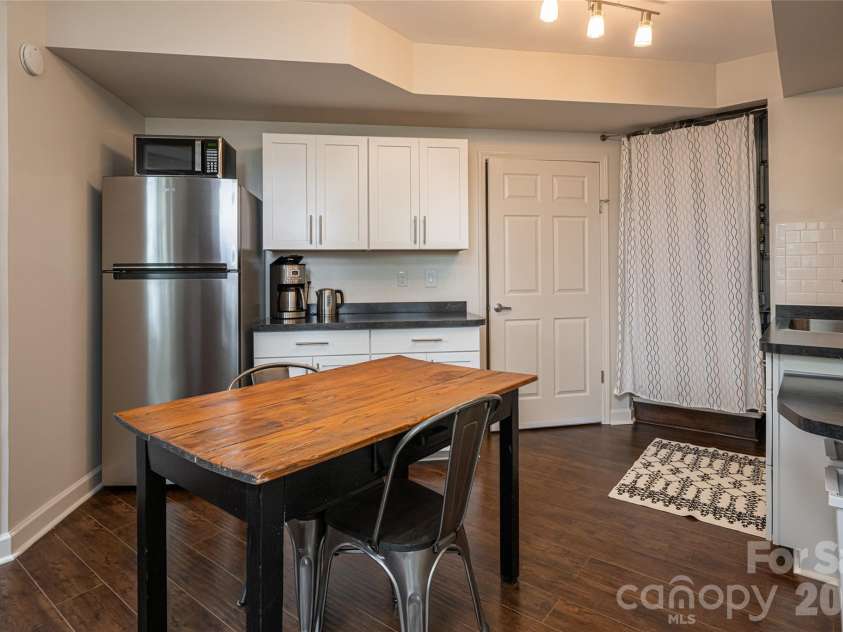 322 Windswept Drive, Asheville, NC 28801.  MLS# CAR4408960, YatesRealty ID 43065. 