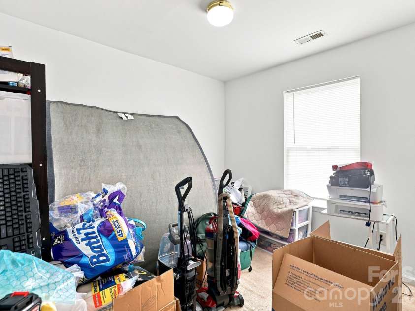 5205 Windy Valley Drive, Charlotte, NC 28208.  MLS# CAR4411900, YatesRealty ID 43067. 