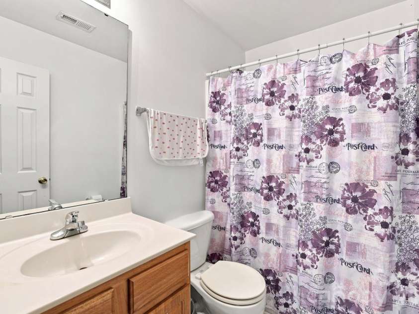 5205 Windy Valley Drive, Charlotte, NC 28208.  MLS# CAR4411900, YatesRealty ID 43067. 