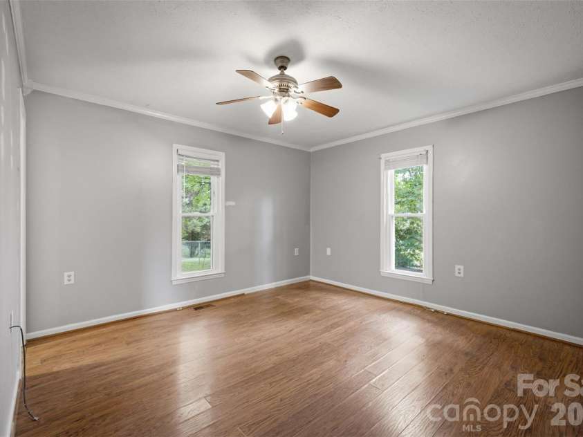 1806 Kyle Court, Lenoir, NC 28645.  MLS# CAR4397713, YatesRealty ID 43068. 