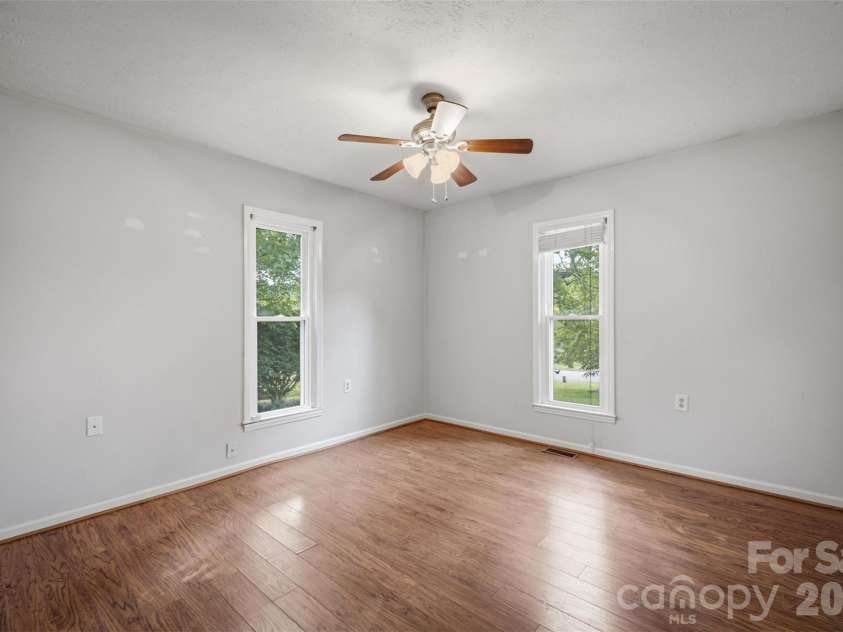 1806 Kyle Court, Lenoir, NC 28645.  MLS# CAR4397713, YatesRealty ID 43068. 